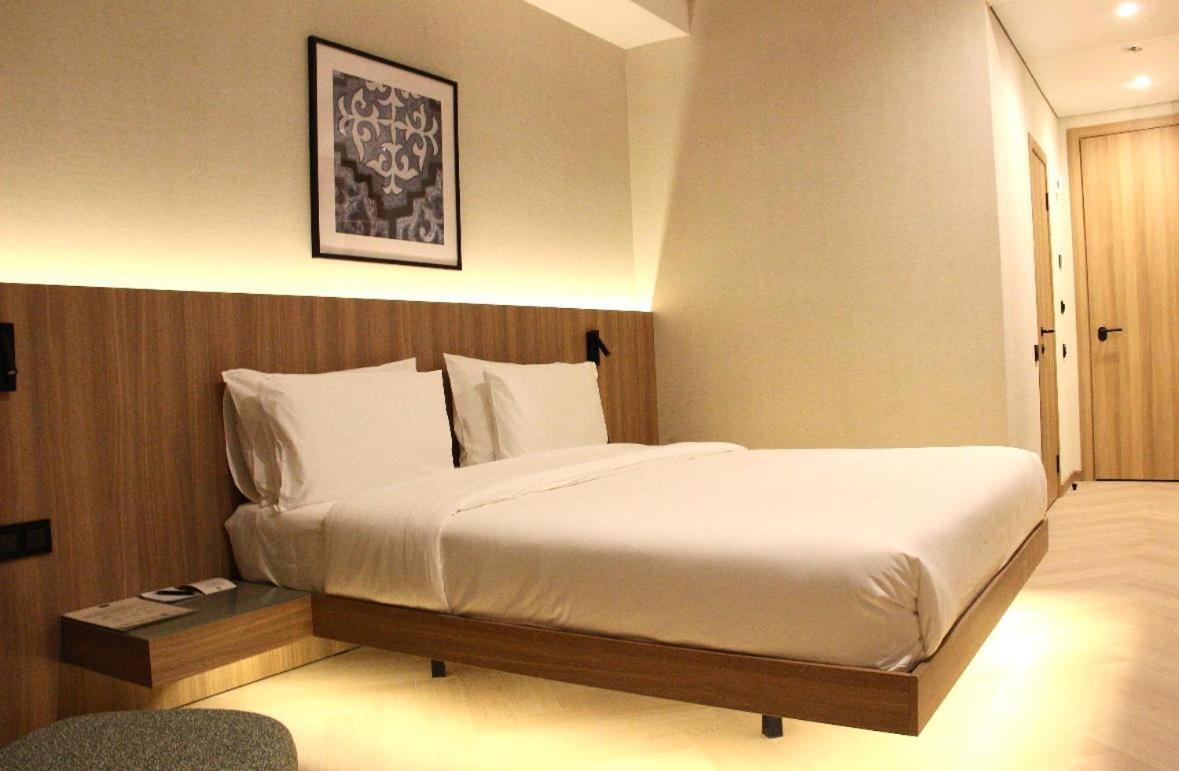 Resident Hotel Abay Almaty Luaran gambar