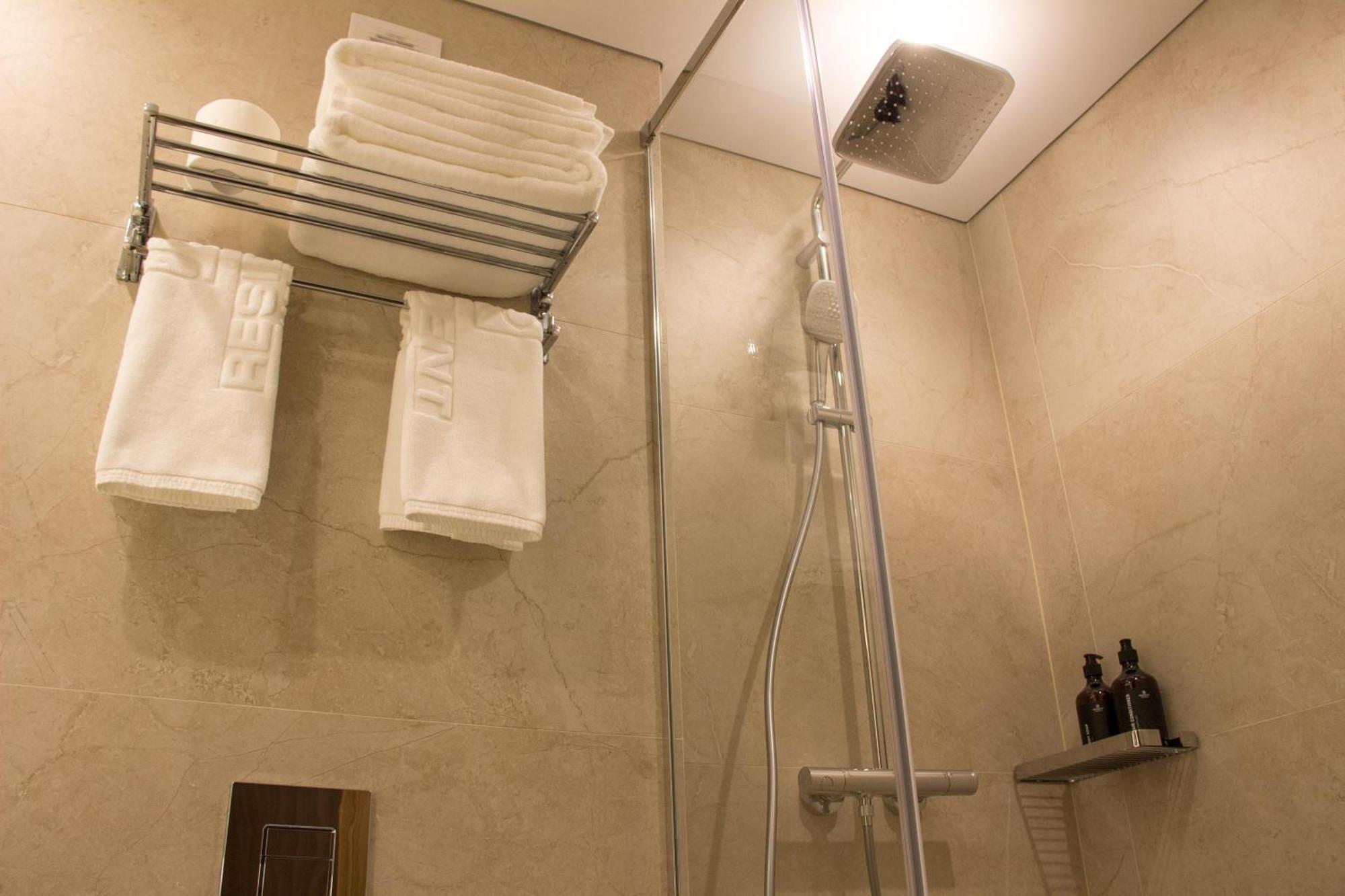 Resident Hotel Abay Almaty Luaran gambar