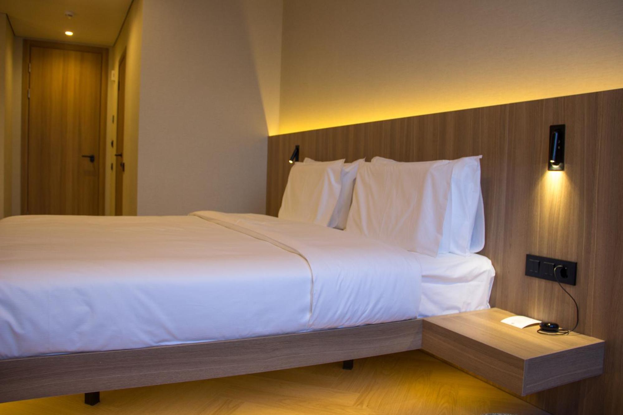 Resident Hotel Abay Almaty Luaran gambar